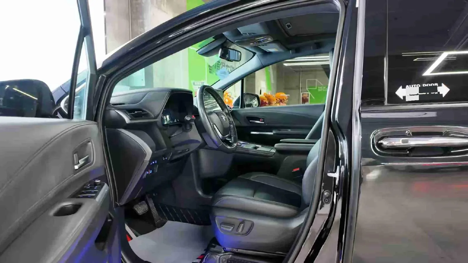 2021 Toyota Sienna 2.5L 192HP L4 E-CVT Hybrid,autocango,china used car exporter,china ev exporter,chinese used car exporter,chinese used ev exporter