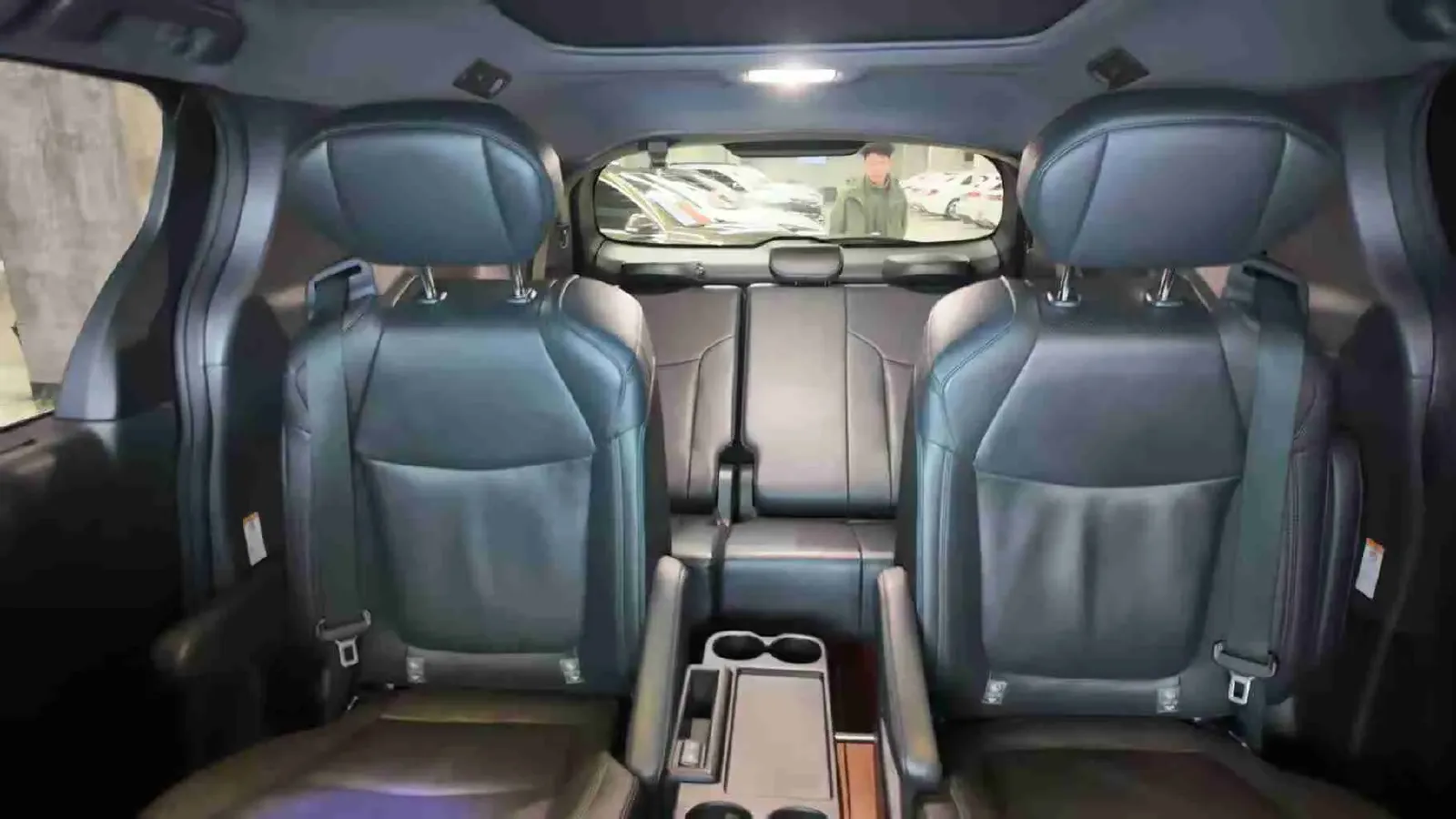 2021 Toyota Sienna 2.5L 192HP L4 E-CVT Hybrid,autocango,china used car exporter,china ev exporter,chinese used car exporter,chinese used ev exporter