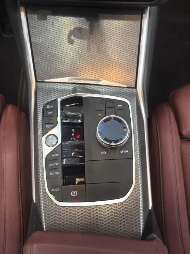 2024 BMW 3 Series 2.0T 245HP L4 8AT,autocango,china used car exporter,china ev exporter,chinese used car exporter,chinese used ev exporter