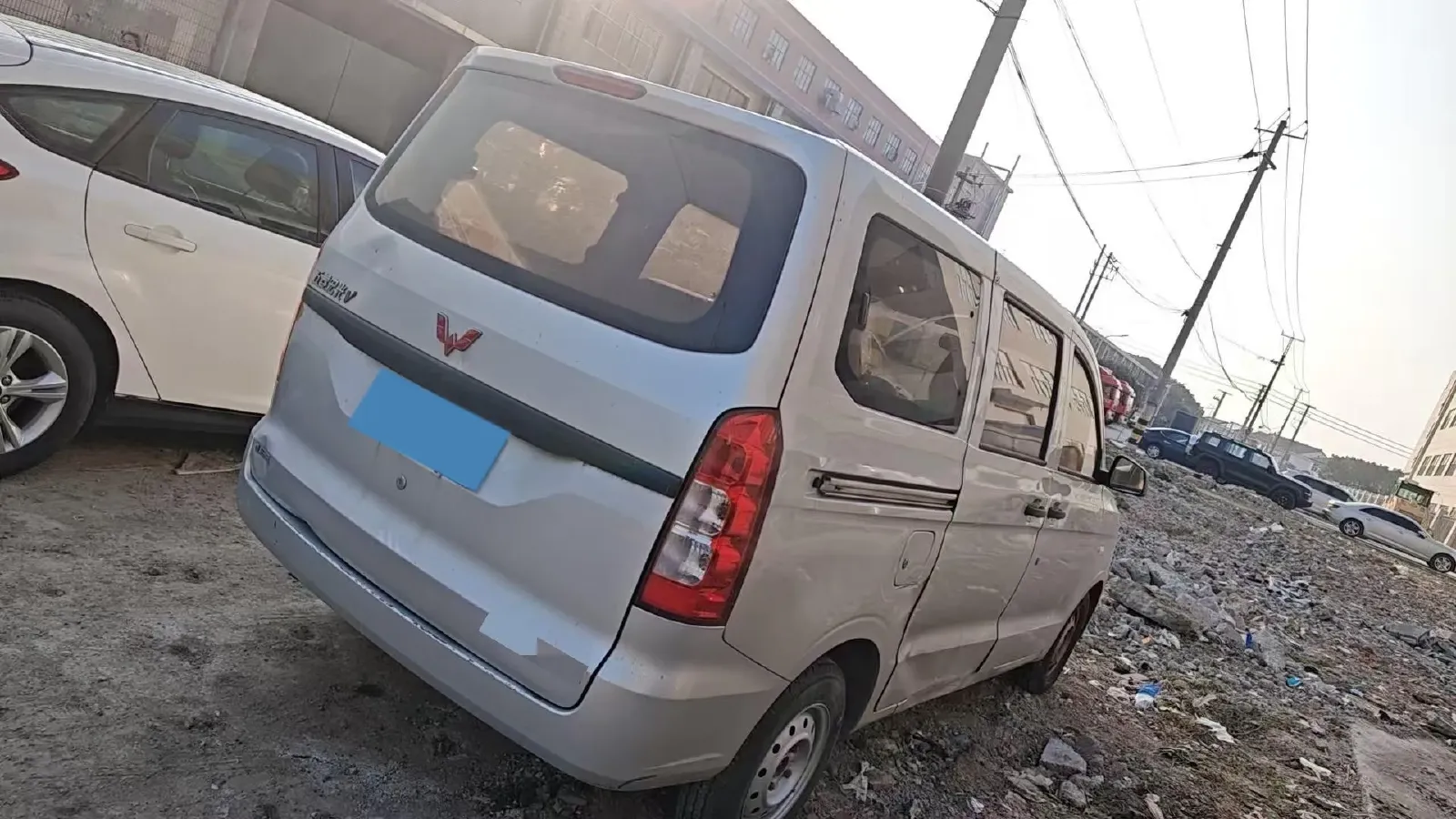 2019 WuLing HongGuang V 1.5L 99HP L4 6MT,autocango,china used car exporter,china ev exporter,chinese used car exporter,chinese used ev exporter
