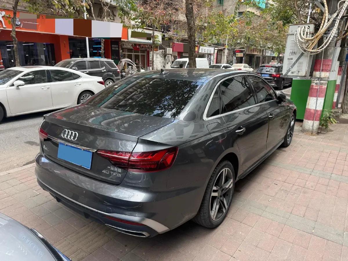 2020 Audi A4L 2.0T 190HP L4 7DCT,autocango,china used car exporter,china ev exporter,chinese used car exporter,chinese used ev exporter
