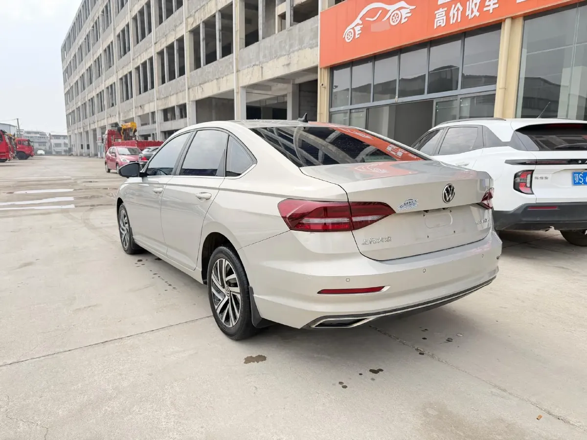 2022 Bestune B70 2.0T 224HP L4 6AT,autocango,china used car exporter,china ev exporter,chinese used car exporter,chinese used ev exporter