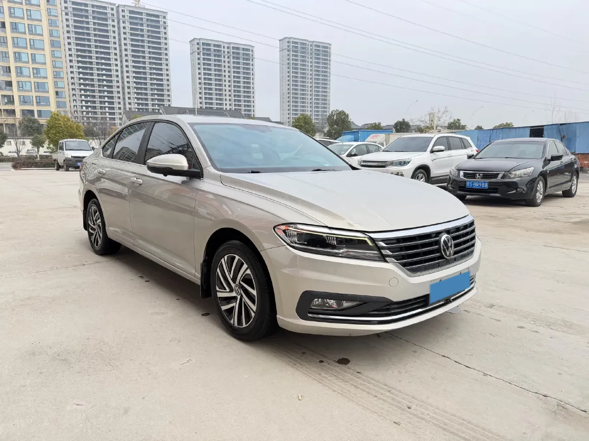 2022 Bestune B70 2.0T 224HP L4 6AT,autocango,china used car exporter,china ev exporter,chinese used car exporter,chinese used ev exporter