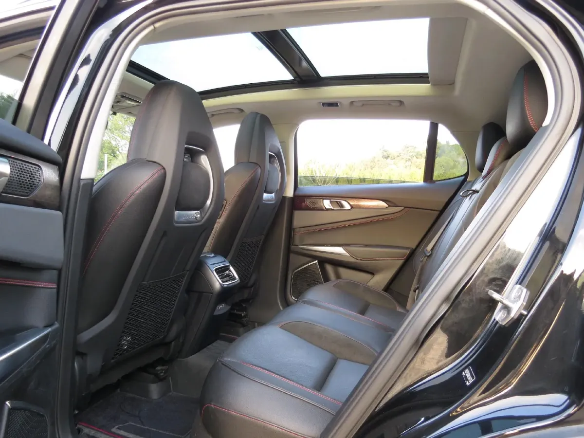 2019 LYNK&CO 01 2.0T 190HP L4 7DCT,autocango,china used car exporter,china ev exporter,chinese used car exporter,chinese used ev exporter