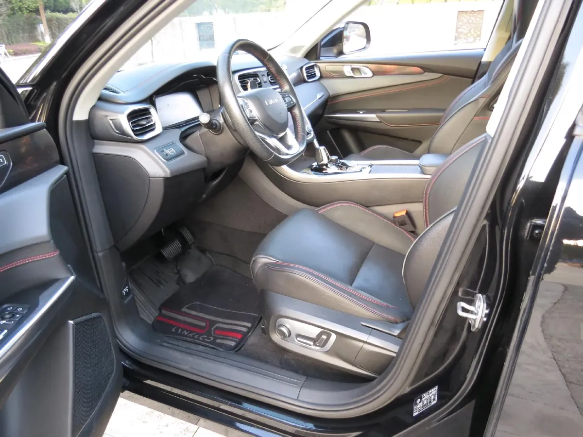 2019 LYNK&CO 01 2.0T 190HP L4 7DCT,autocango,china used car exporter,china ev exporter,chinese used car exporter,chinese used ev exporter