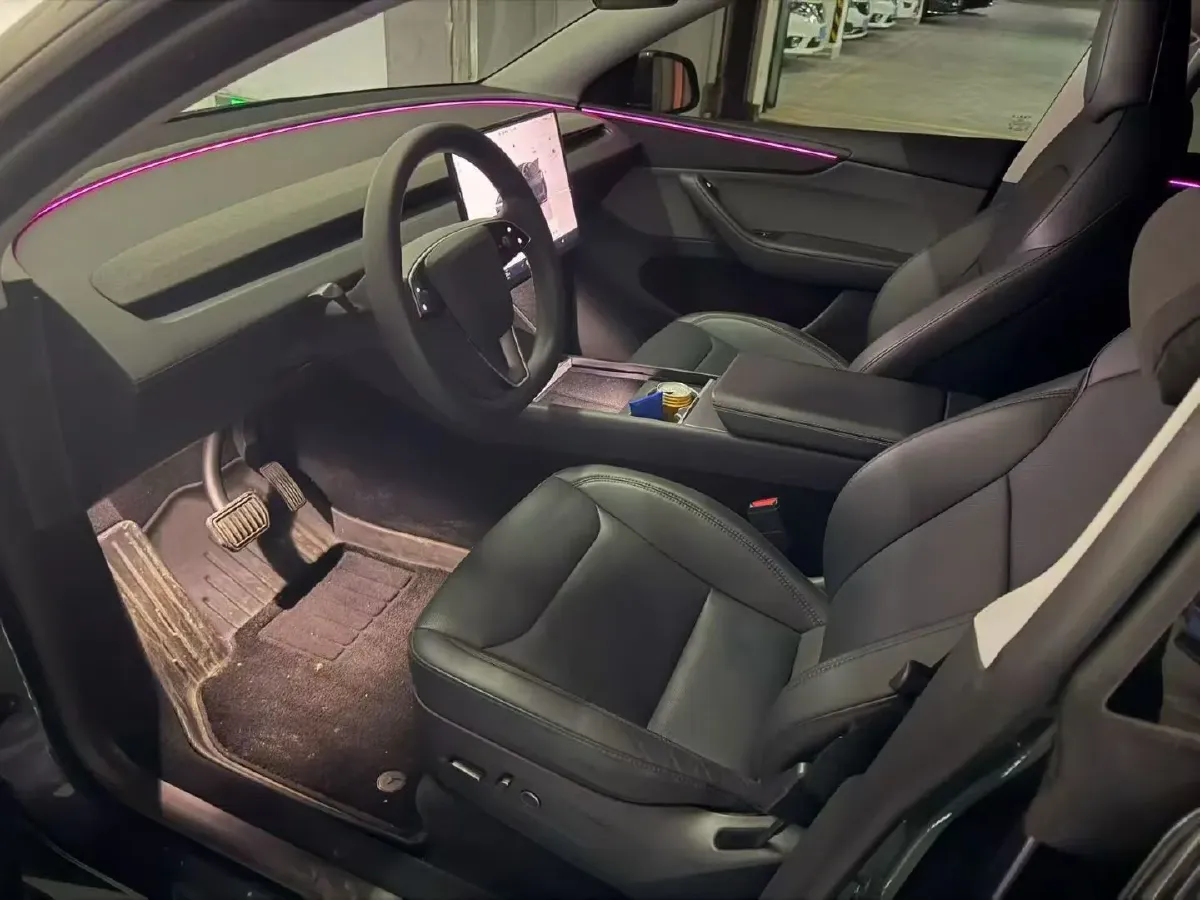 2025 Tesla Model Y BEV 62.5KWH,autocango,china used car exporter,china ev exporter,chinese used car exporter,chinese used ev exporter