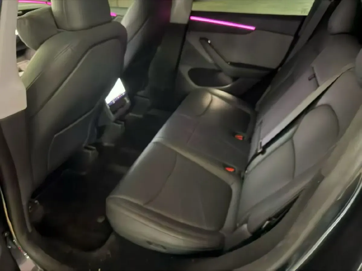 2025 Tesla Model Y BEV 62.5KWH,autocango,china used car exporter,china ev exporter,chinese used car exporter,chinese used ev exporter