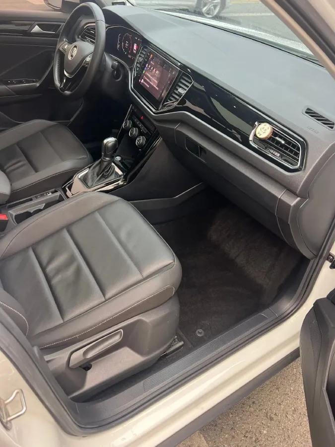 2020 Volkswagen T-Roc 1.4T 150HP L4 7DCT,autocango,china used car exporter,china ev exporter,chinese used car exporter,chinese used ev exporter