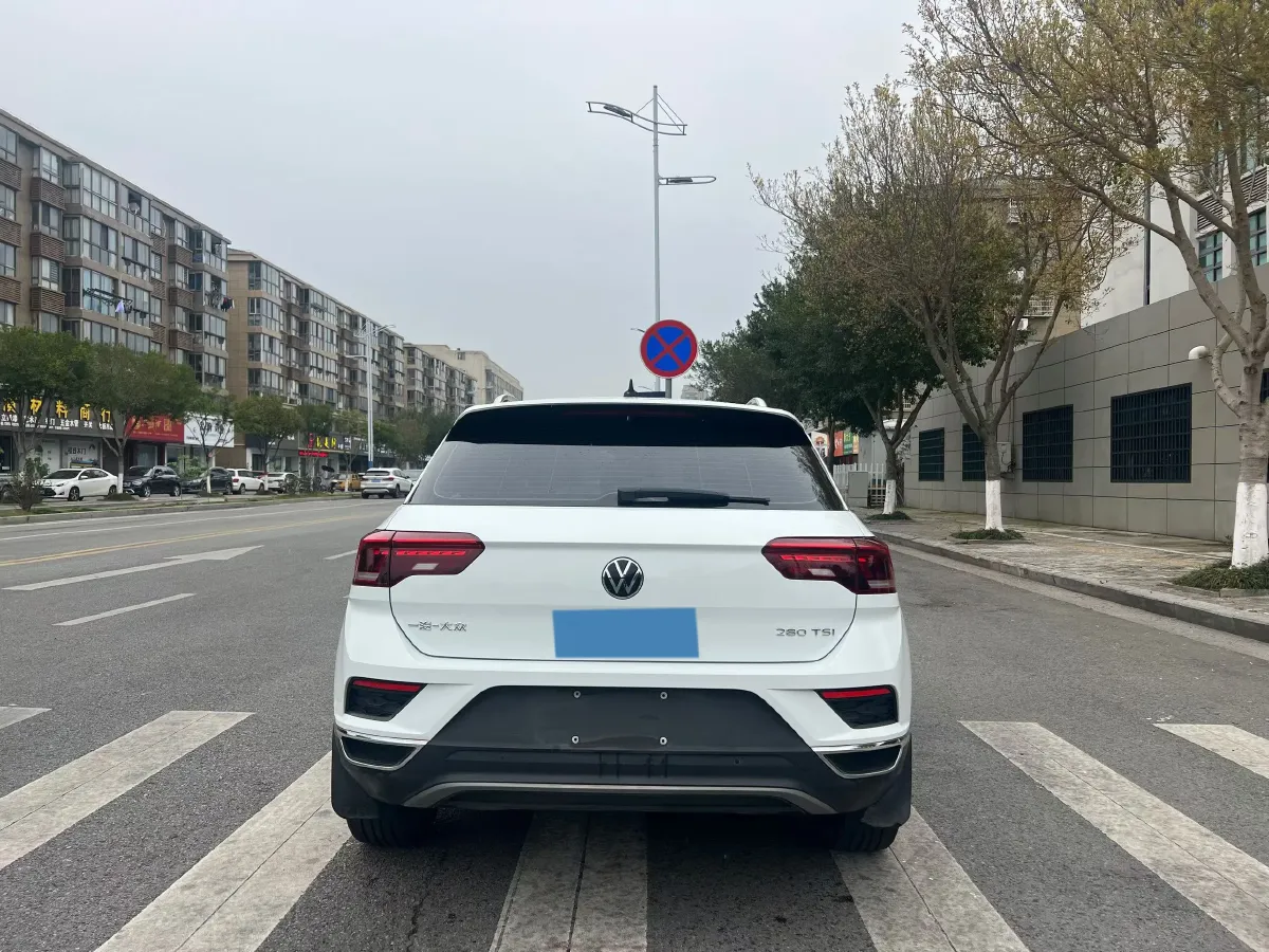 2020 Volkswagen T-Roc 1.4T 150HP L4 7DCT,autocango,china used car exporter,china ev exporter,chinese used car exporter,chinese used ev exporter