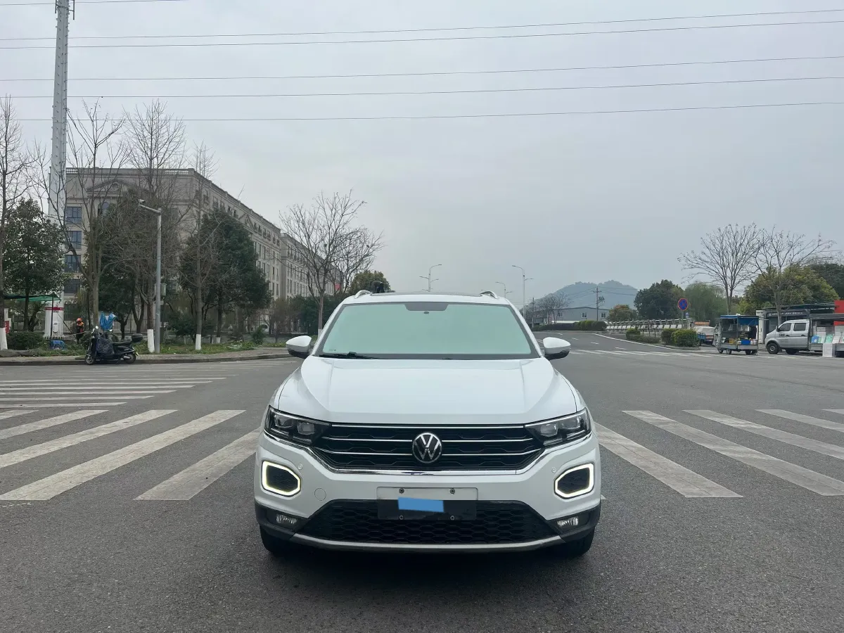 2020 Volkswagen T-Roc 1.4T 150HP L4 7DCT,autocango,china used car exporter,china ev exporter,chinese used car exporter,chinese used ev exporter