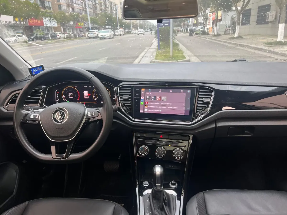 2020 Volkswagen T-Roc 1.4T 150HP L4 7DCT,autocango,china used car exporter,china ev exporter,chinese used car exporter,chinese used ev exporter