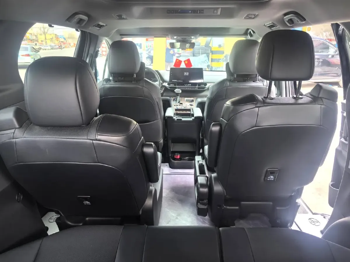 2024 Toyota Granvia 2.5L 189HP L4 E-CVT Hybrid,autocango,china used car exporter,china ev exporter,chinese used car exporter,chinese used ev exporter