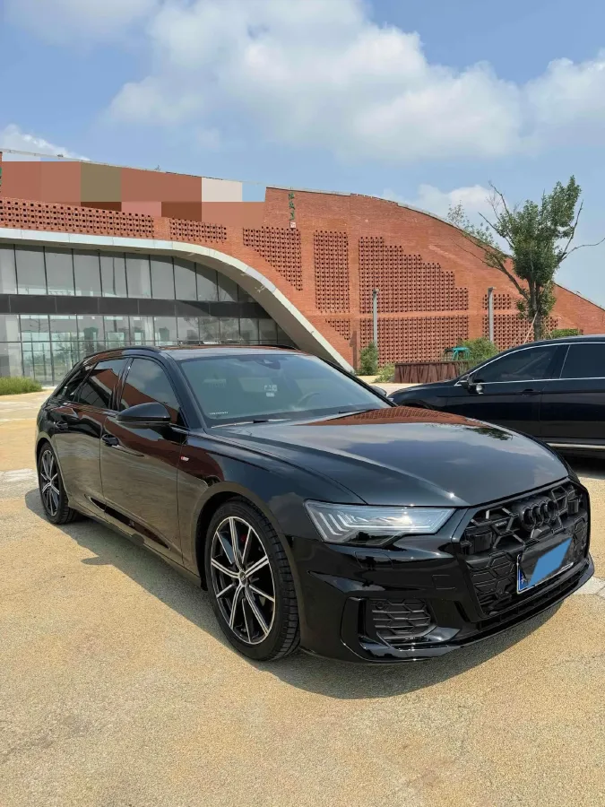 2025 Audi A6 2.0T 265HP L4 7DCT,autocango,china used car exporter,china ev exporter,chinese used car exporter,chinese used ev exporter