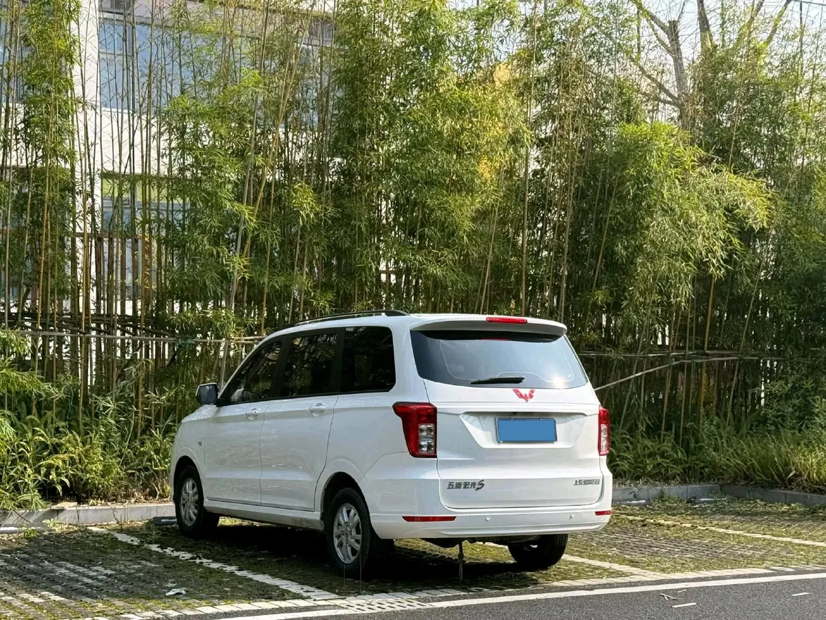 2021 WuLing RongGuang New Truck 1.5L 99HP L4 5MT,autocango,china used car exporter,china ev exporter,chinese used car exporter,chinese used ev exporter