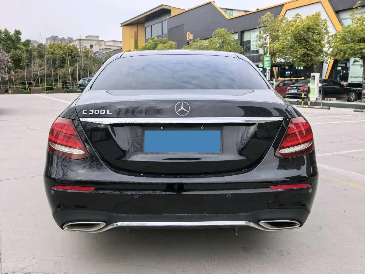 2020 Mercedes-Benz E Class 2.0T 258HP L4 9AT,autocango,china used car exporter,china ev exporter,chinese used car exporter,chinese used ev exporter