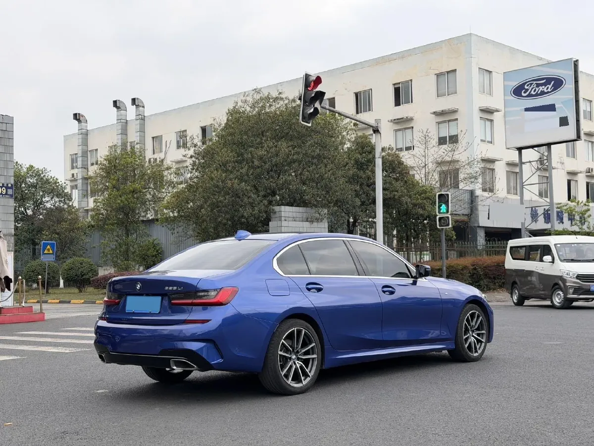 2020 BMW 3 Series 2.0T 184HP L4 8AT,autocango,china used car exporter,china ev exporter,chinese used car exporter,chinese used ev exporter