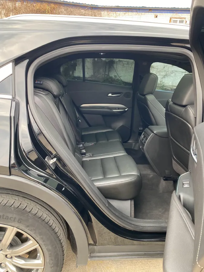 2021 Cadillac XT4 2.0T 237HP L4 9AT,autocango,china used car exporter,china ev exporter,chinese used car exporter,chinese used ev exporter