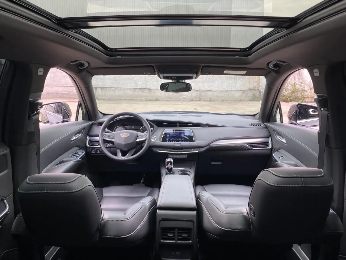 2021 Cadillac XT4 2.0T 237HP L4 9AT,autocango,china used car exporter,china ev exporter,chinese used car exporter,chinese used ev exporter