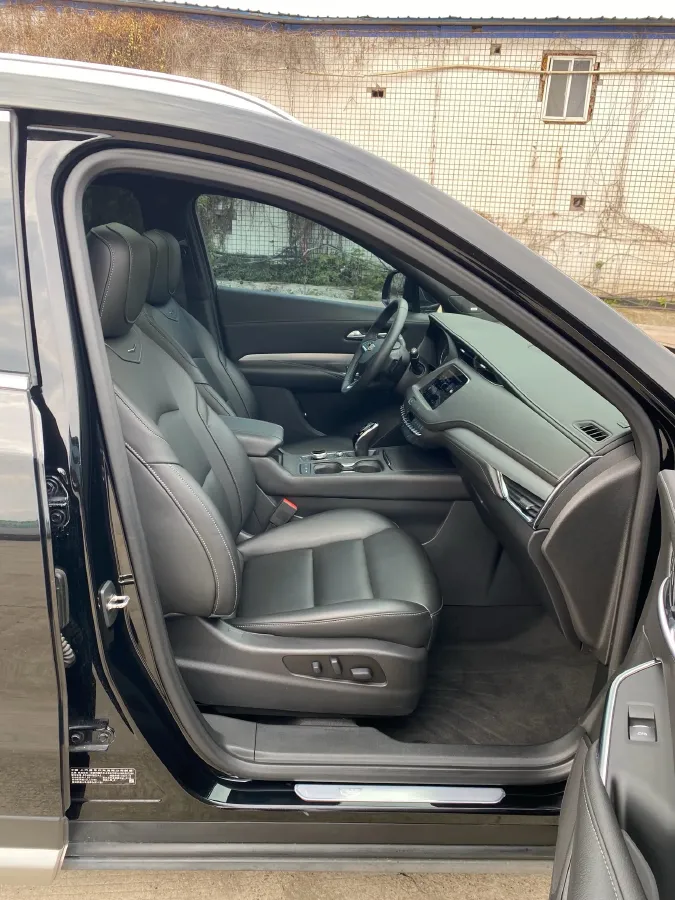 2021 Cadillac XT4 2.0T 237HP L4 9AT,autocango,china used car exporter,china ev exporter,chinese used car exporter,chinese used ev exporter