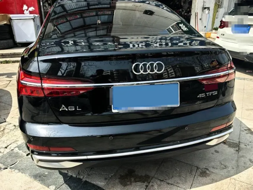 2023 Audi A6L 2.0T 245HP L4 7DCT,autocango,china used car exporter,china ev exporter,chinese used car exporter,chinese used ev exporter