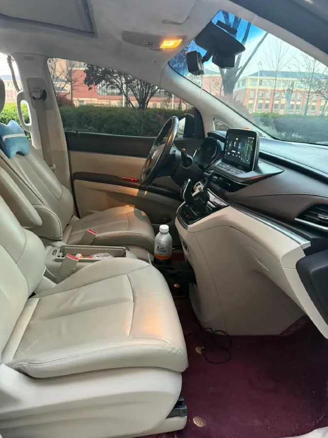 2021 Buick GL8 2.0T 237HP L4 9AT,autocango,china used car exporter,china ev exporter,chinese used car exporter,chinese used ev exporter