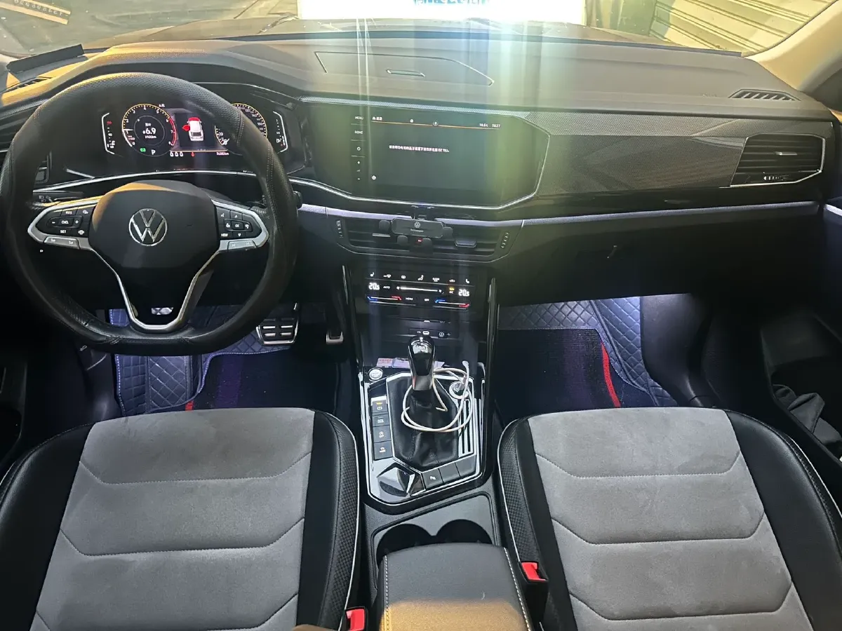 2020 Volkswagen Tayron X 2.0T 186HP L4 7DCT,autocango,china used car exporter,china ev exporter,chinese used car exporter,chinese used ev exporter