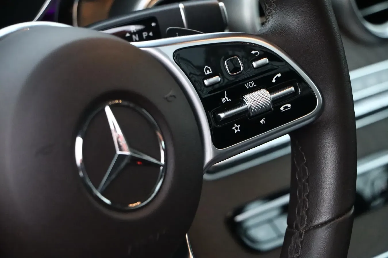 2020 Mercedes-Benz GLC Class 2.0T 258HP L4 9AT,autocango,china used car exporter,china ev exporter,chinese used car exporter,chinese used ev exporter