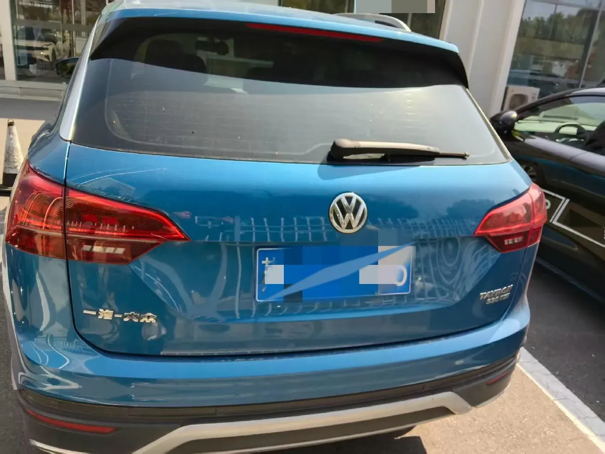 2019 Jeep Cherokee 2.0T 234HP L4 9AT,autocango,china used car exporter,china ev exporter,chinese used car exporter,chinese used ev exporter