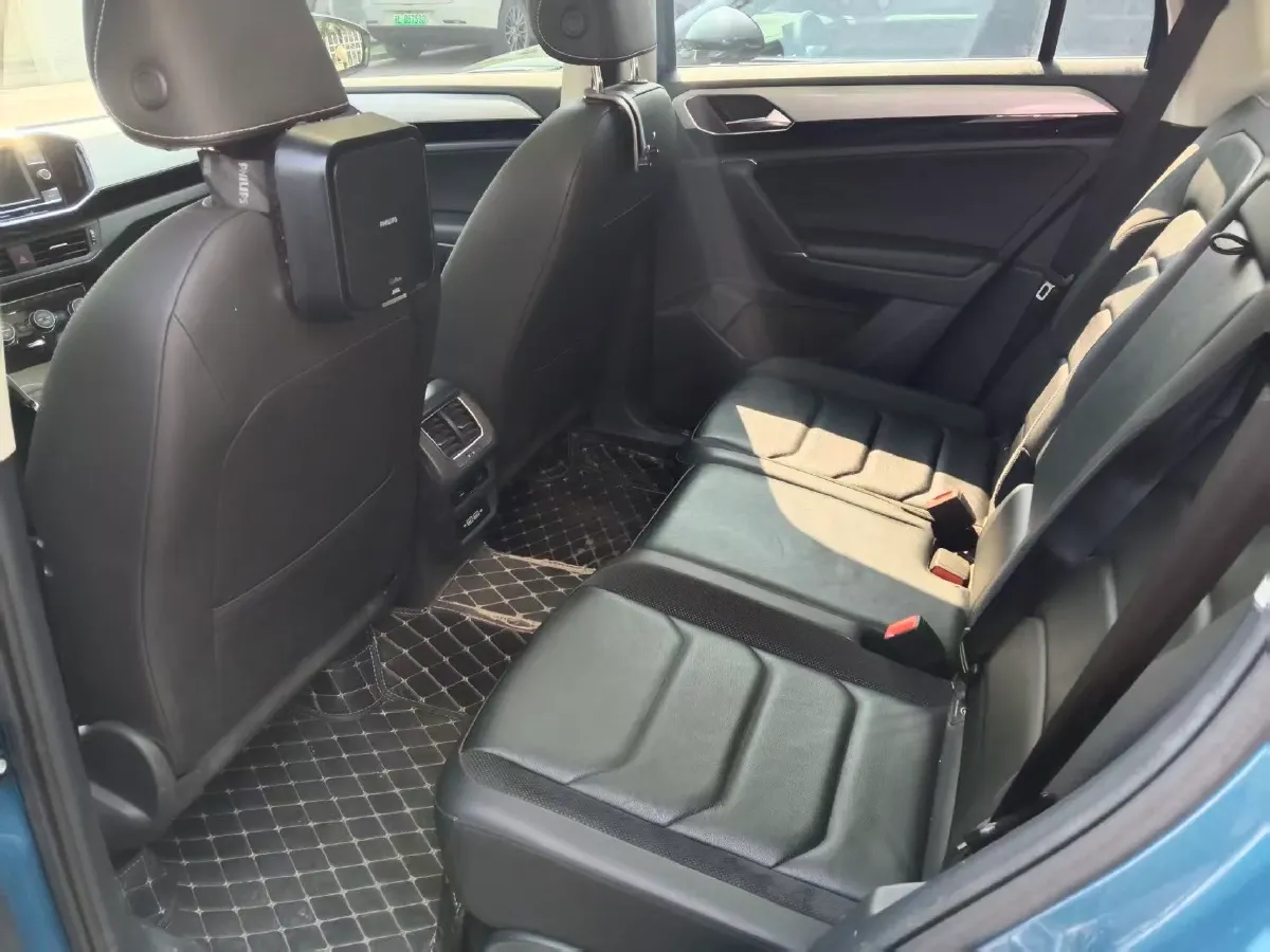 2019 Jeep Cherokee 2.0T 234HP L4 9AT,autocango,china used car exporter,china ev exporter,chinese used car exporter,chinese used ev exporter