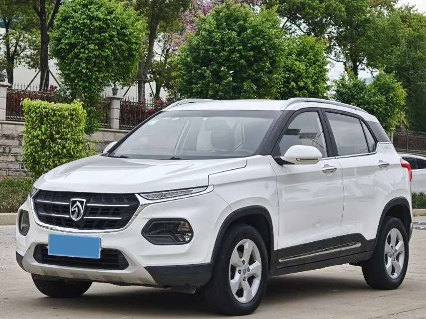 2017 BaoJun 310W 1.5L 105HP L4 6MT,autocango,china used car exporter,china ev exporter,chinese used car exporter,chinese used ev exporter