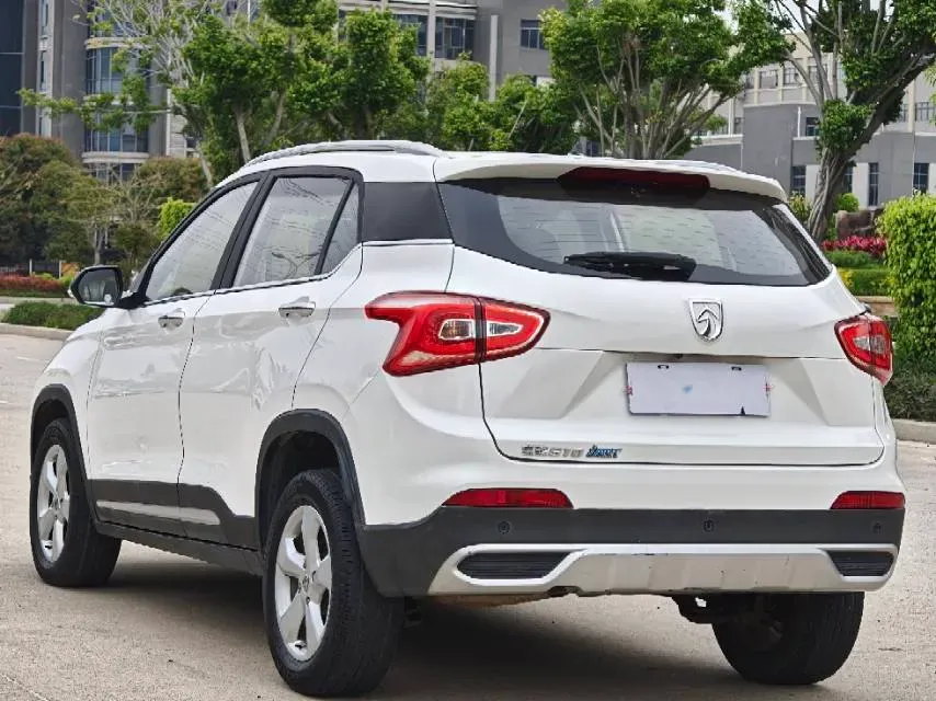 2017 BaoJun 310W 1.5L 105HP L4 6MT,autocango,china used car exporter,china ev exporter,chinese used car exporter,chinese used ev exporter