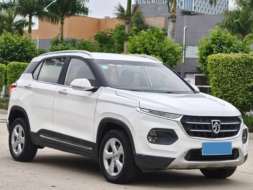 2017 BaoJun 310W 1.5L 105HP L4 6MT,autocango,china used car exporter,china ev exporter,chinese used car exporter,chinese used ev exporter