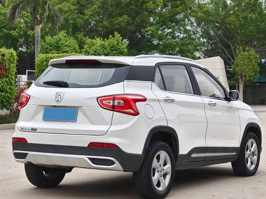 2017 BaoJun 310W 1.5L 105HP L4 6MT,autocango,china used car exporter,china ev exporter,chinese used car exporter,chinese used ev exporter