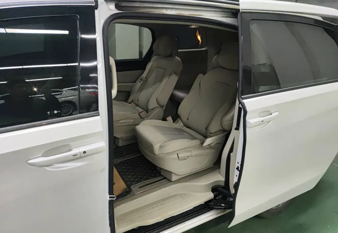 2023 Buick GL8 2.0T 237HP L4 9AT,autocango,china used car exporter,china ev exporter,chinese used car exporter,chinese used ev exporter