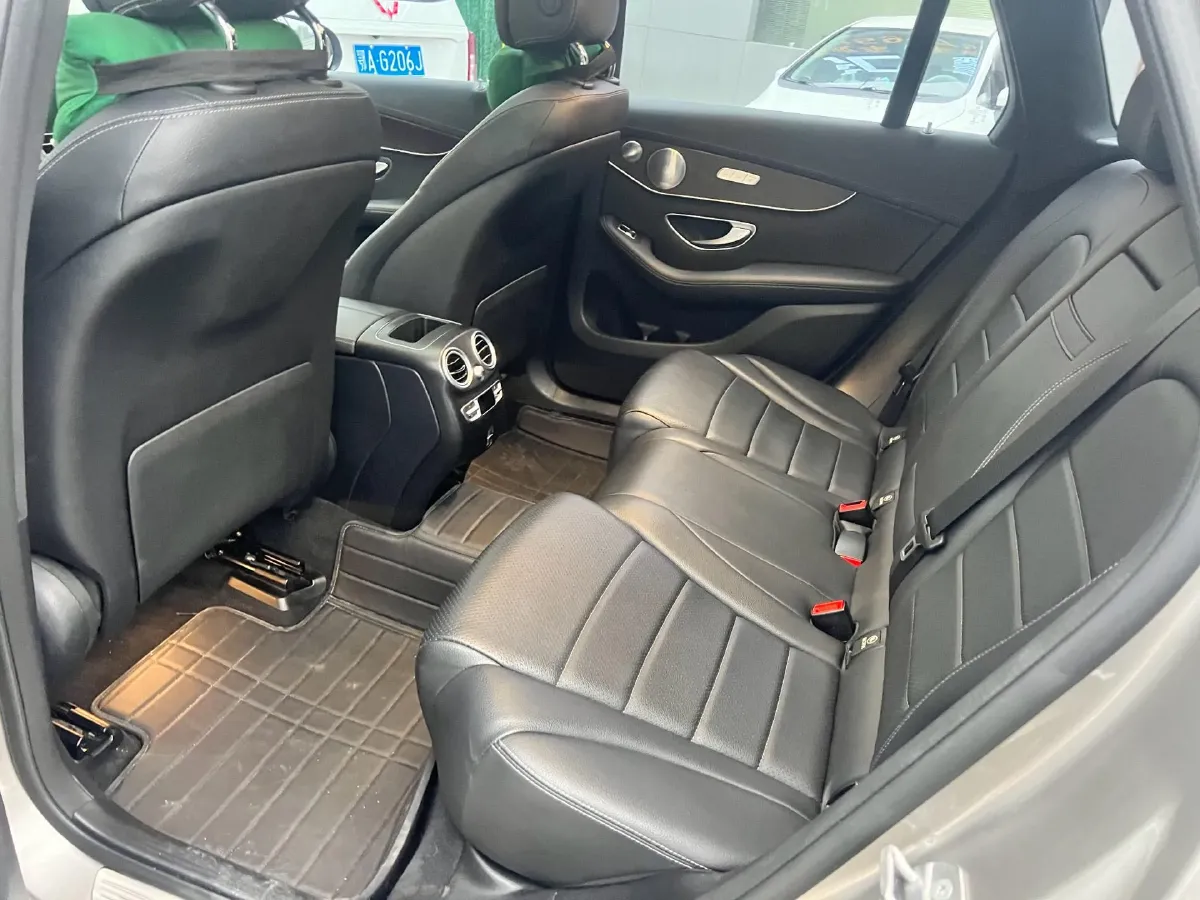 2021 Mercedes-Benz GLC Class 2.0T 197HP L4 9AT,autocango,china used car exporter,china ev exporter,chinese used car exporter,chinese used ev exporter