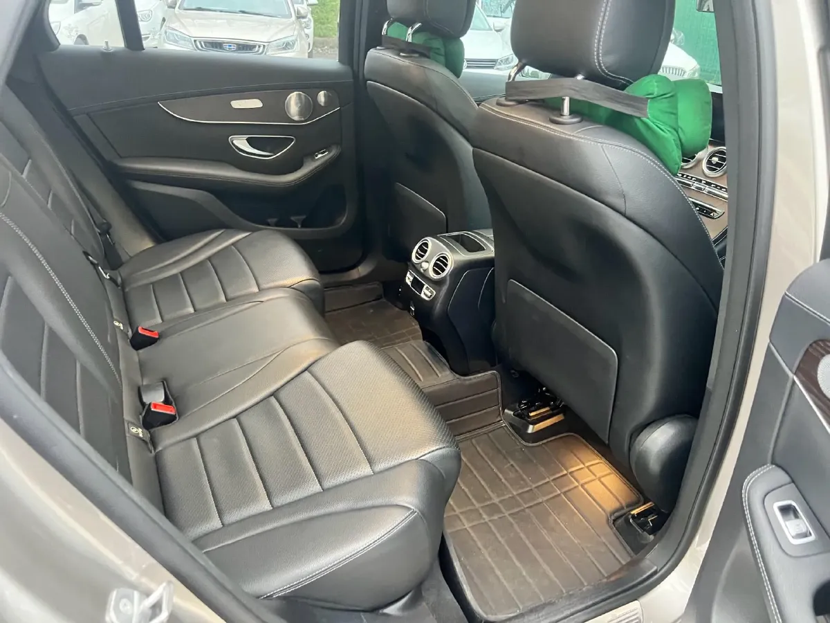 2021 Mercedes-Benz GLC Class 2.0T 197HP L4 9AT,autocango,china used car exporter,china ev exporter,chinese used car exporter,chinese used ev exporter