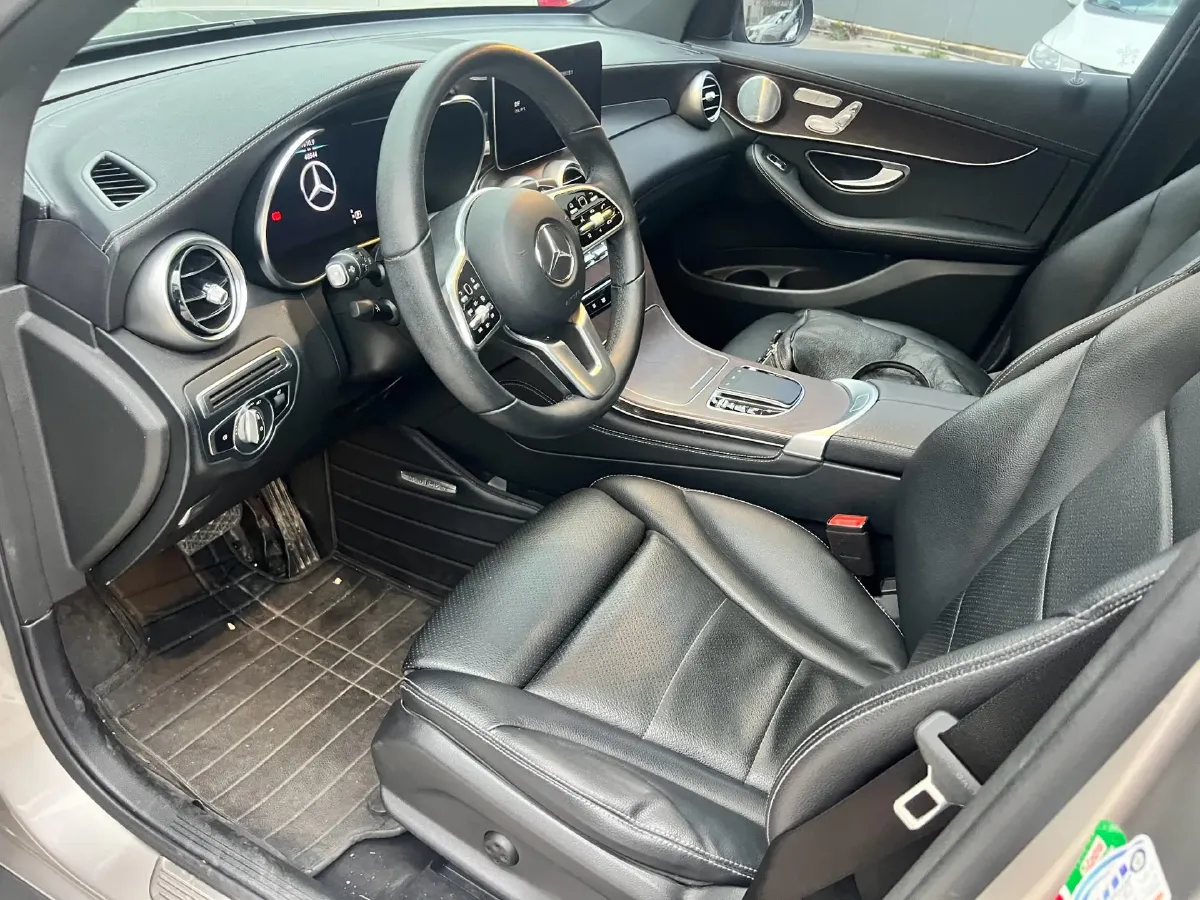 2021 Mercedes-Benz GLC Class 2.0T 197HP L4 9AT,autocango,china used car exporter,china ev exporter,chinese used car exporter,chinese used ev exporter