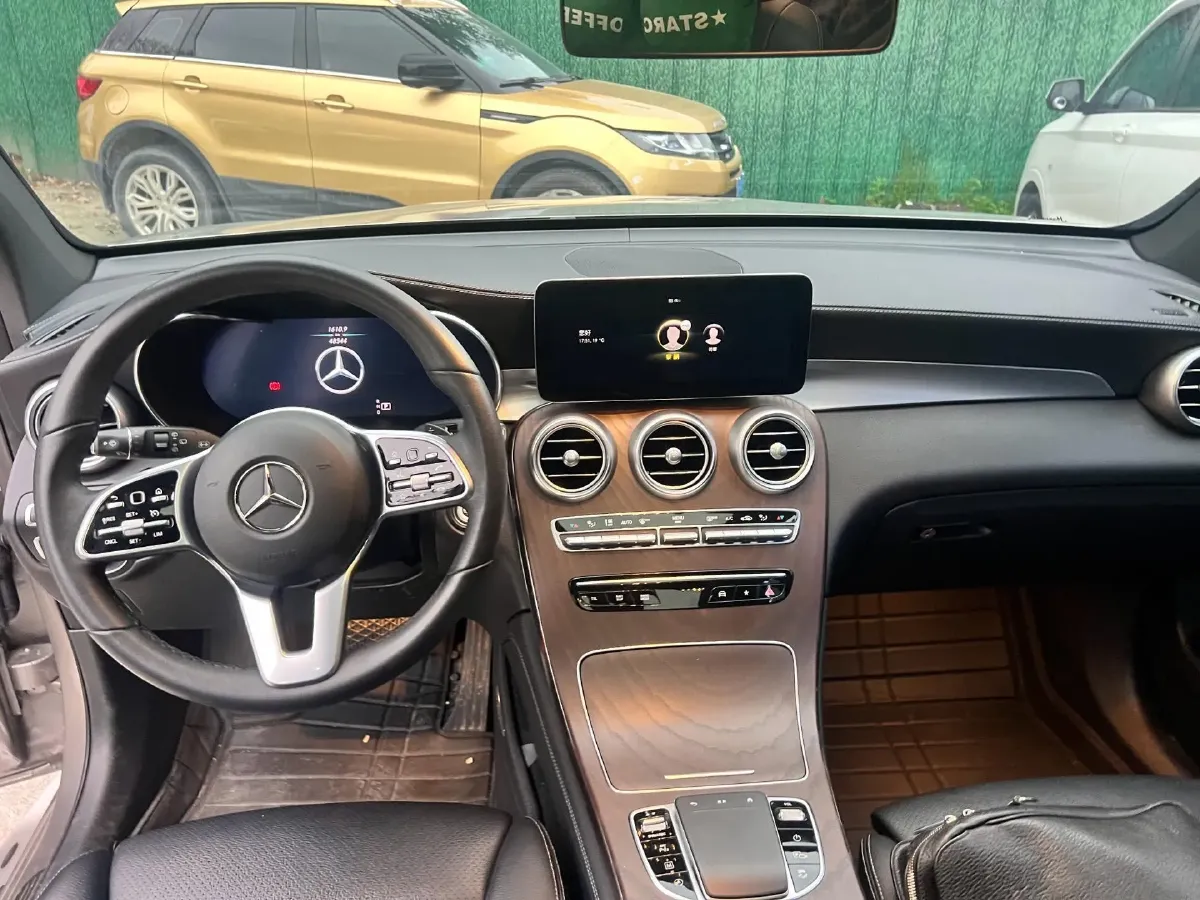 2021 Mercedes-Benz GLC Class 2.0T 197HP L4 9AT,autocango,china used car exporter,china ev exporter,chinese used car exporter,chinese used ev exporter