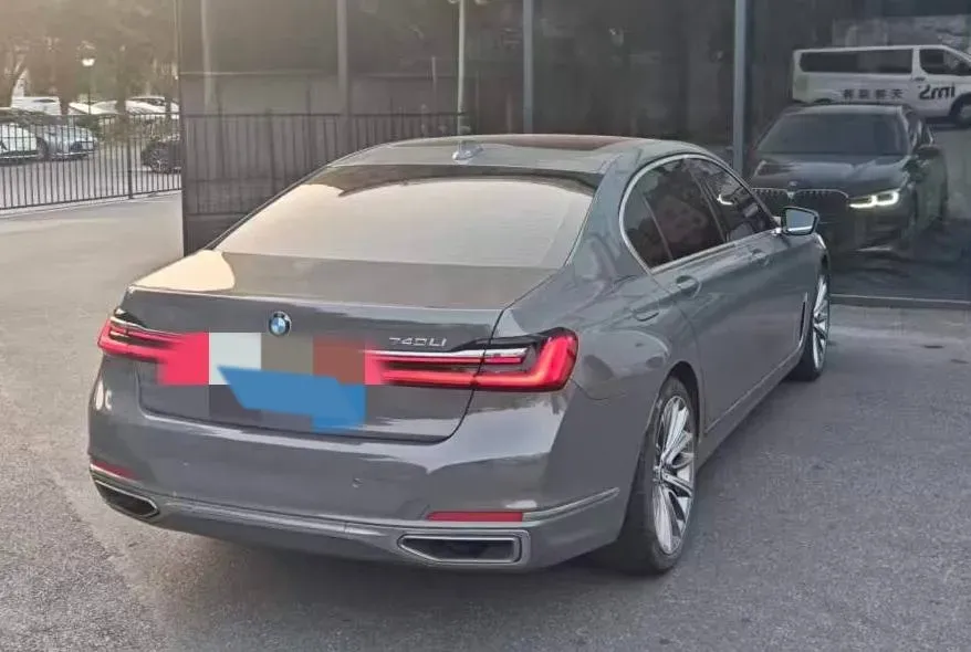 2019 BMW 7 Series 3.0T 340HP L6 8AT,autocango,china used car exporter,china ev exporter,chinese used car exporter,chinese used ev exporter