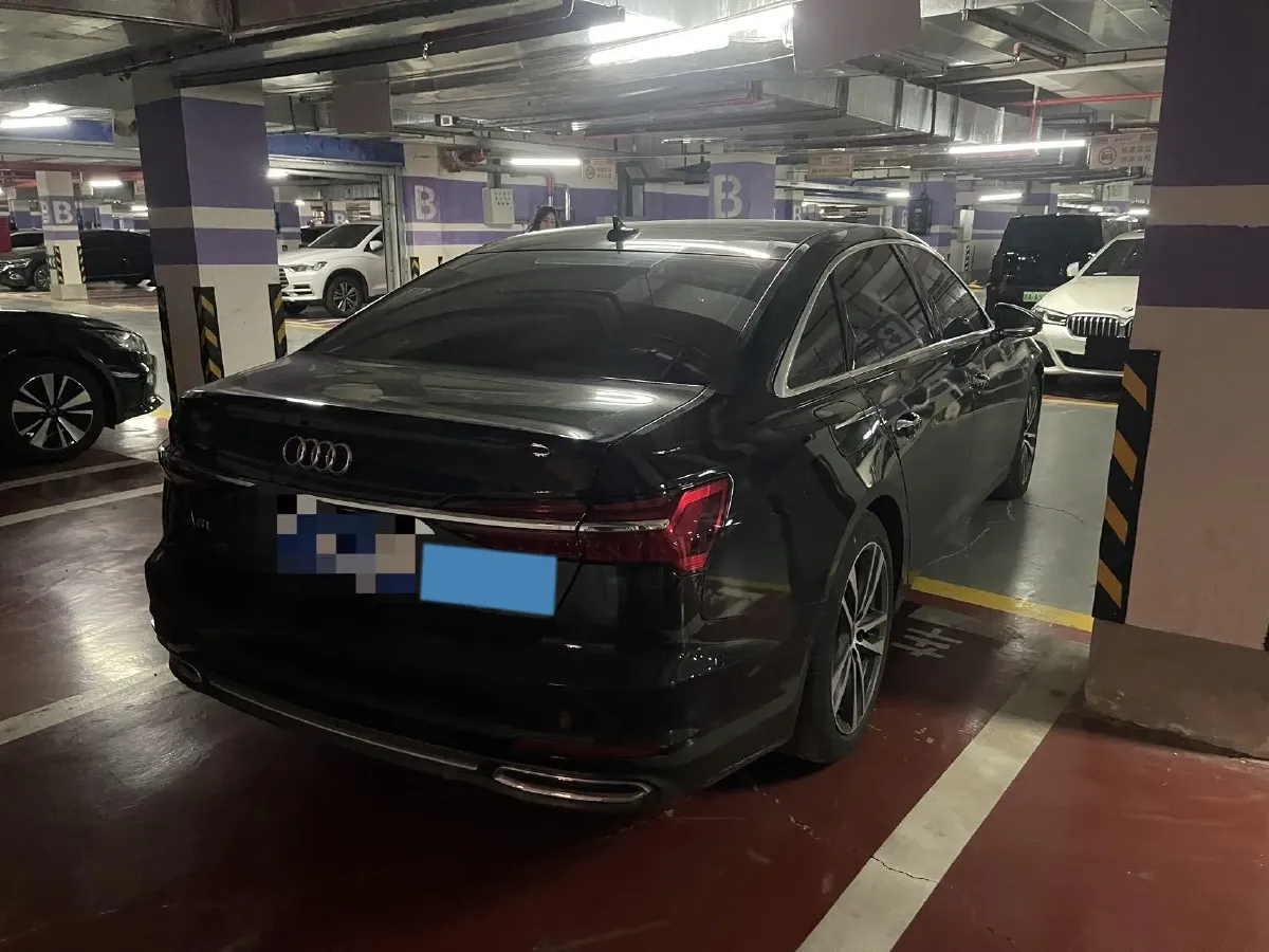 2022 Audi A6L 2.0T 224HP L4 7DCT,autocango,china used car exporter,china ev exporter,chinese used car exporter,chinese used ev exporter
