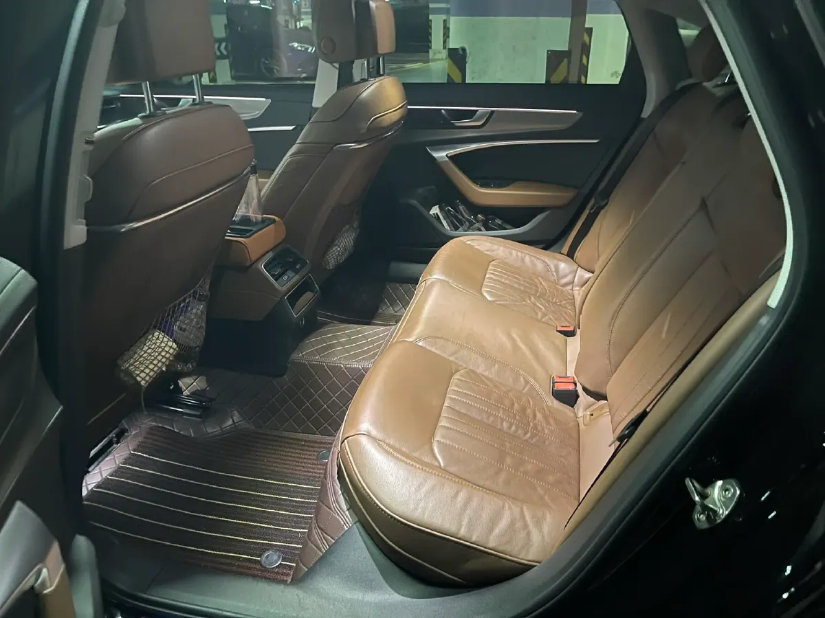 2022 Audi A6L 2.0T 224HP L4 7DCT,autocango,china used car exporter,china ev exporter,chinese used car exporter,chinese used ev exporter