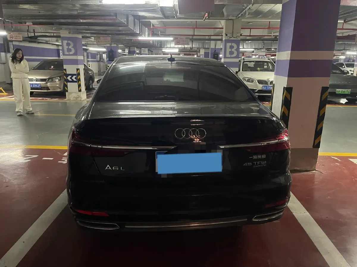2022 Audi A6L 2.0T 224HP L4 7DCT,autocango,china used car exporter,china ev exporter,chinese used car exporter,chinese used ev exporter