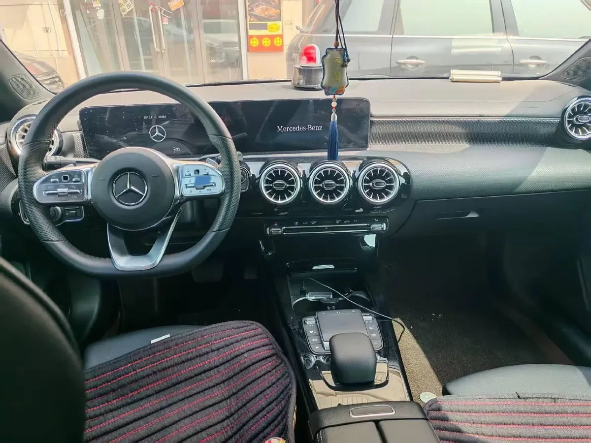 2022 Mercedes-Benz A Class 1.3T 163HP L4 7DCT,autocango,china used car exporter,china ev exporter,chinese used car exporter,chinese used ev exporter
