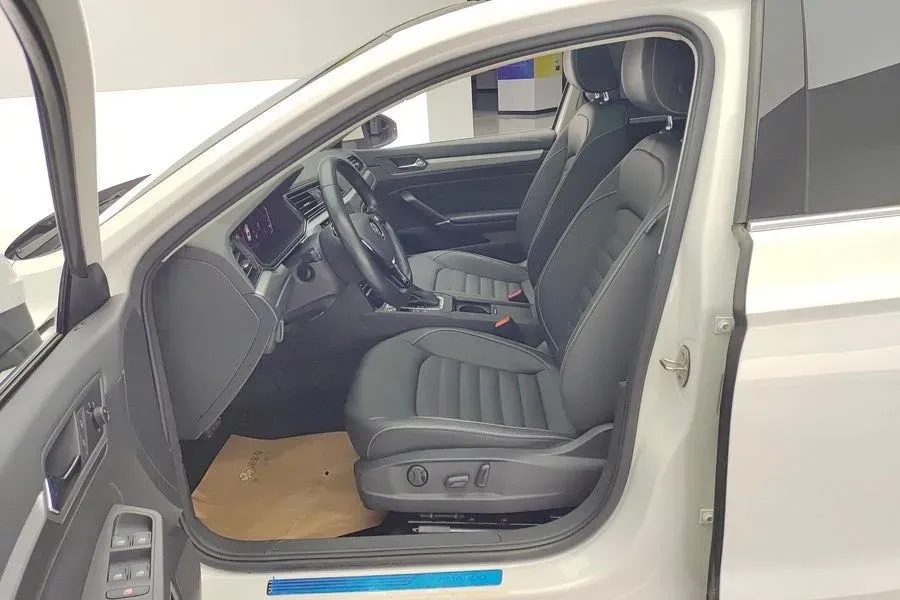 2021 Volkswagen Lamando 1.4T 150HP L4 7DCT,autocango,china used car exporter,china ev exporter,chinese used car exporter,chinese used ev exporter