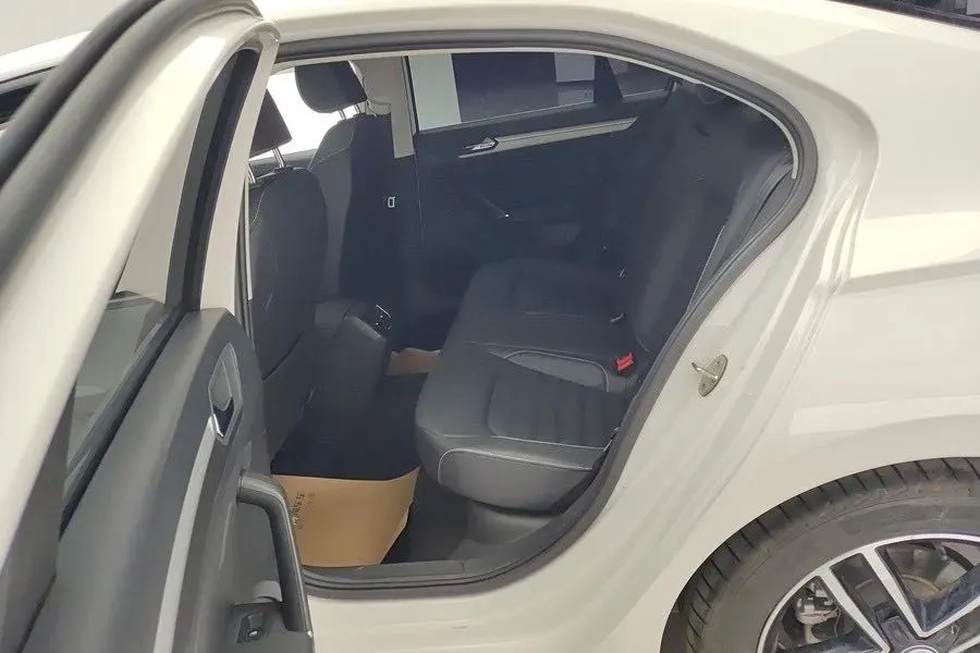 2021 Volkswagen Lamando 1.4T 150HP L4 7DCT,autocango,china used car exporter,china ev exporter,chinese used car exporter,chinese used ev exporter