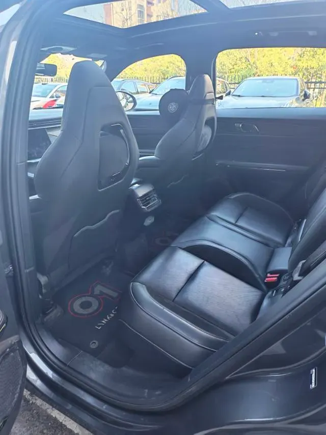 2022 Isuzu Mu-X 2.0T 220HP L4 8AT,autocango,china used car exporter,china ev exporter,chinese used car exporter,chinese used ev exporter