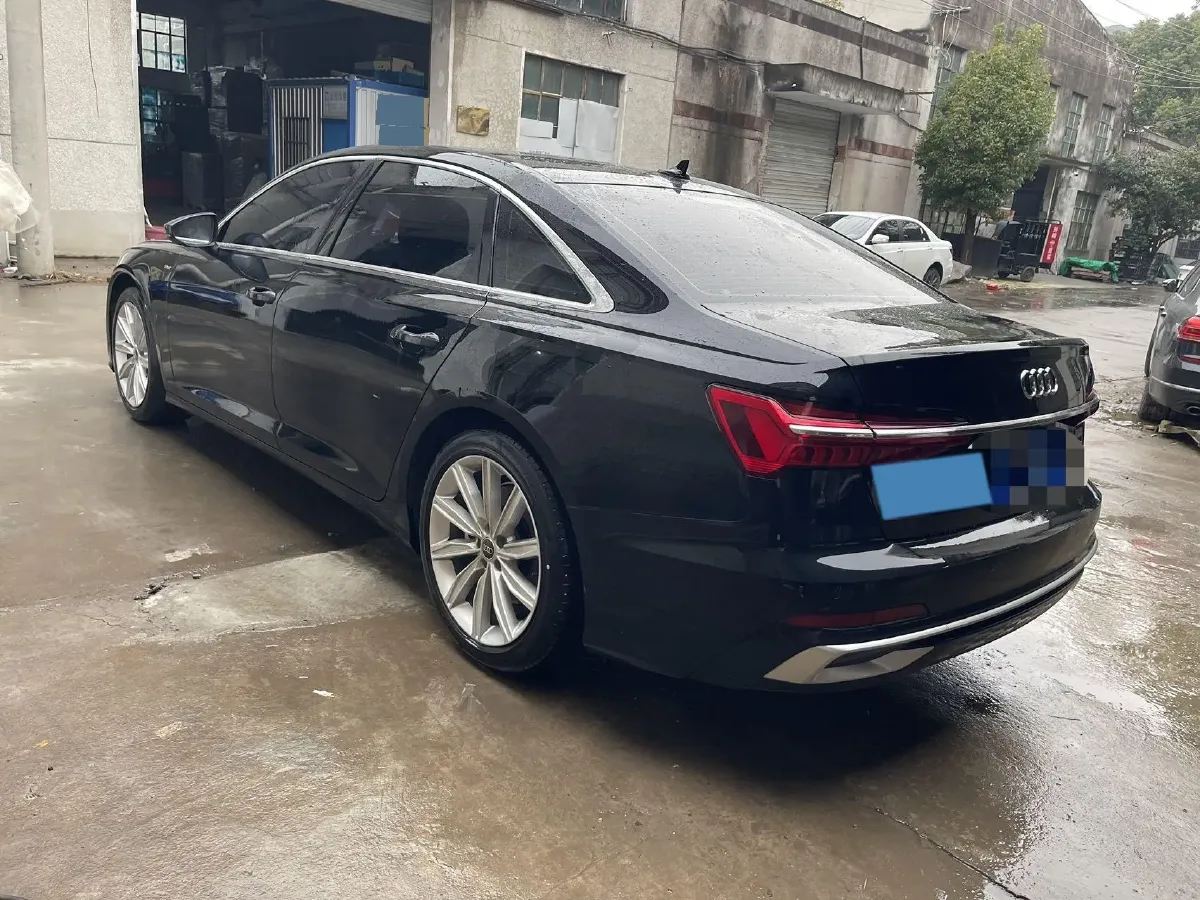 2023 Audi A6L 2.0T 245HP L4 7DCT,autocango,china used car exporter,china ev exporter,chinese used car exporter,chinese used ev exporter