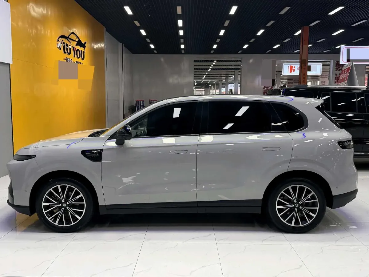 2025 Leapmotor B10 BEV 67.1KWH,autocango,china used car exporter,china ev exporter,chinese used car exporter,chinese used ev exporter