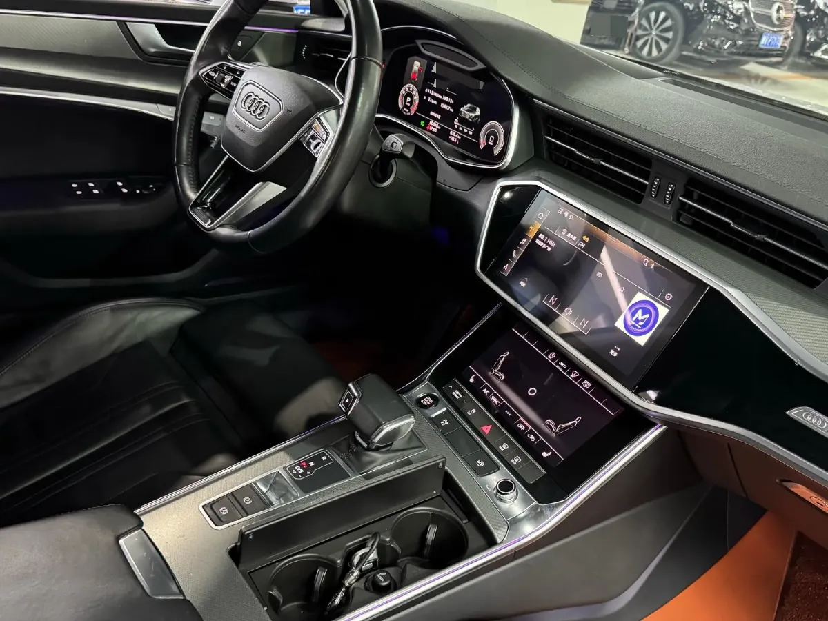 2021 Audi A7 2.0T 245HP L4 7DCT,autocango,china used car exporter,china ev exporter,chinese used car exporter,chinese used ev exporter