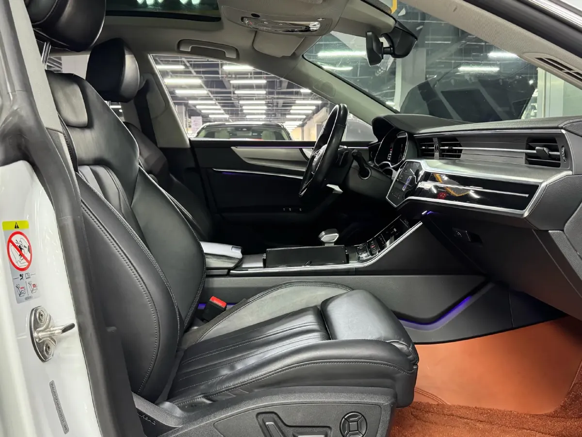 2021 Audi A7 2.0T 245HP L4 7DCT,autocango,china used car exporter,china ev exporter,chinese used car exporter,chinese used ev exporter